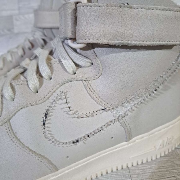 Men's Nike Air Force 1 High Custom Athletic Sneakers Size 11.5 - Picture 4 of 8